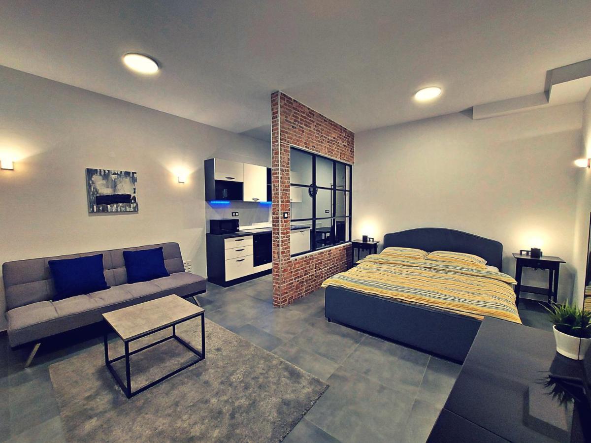 Apartments Square Zagreb Bagian luar foto